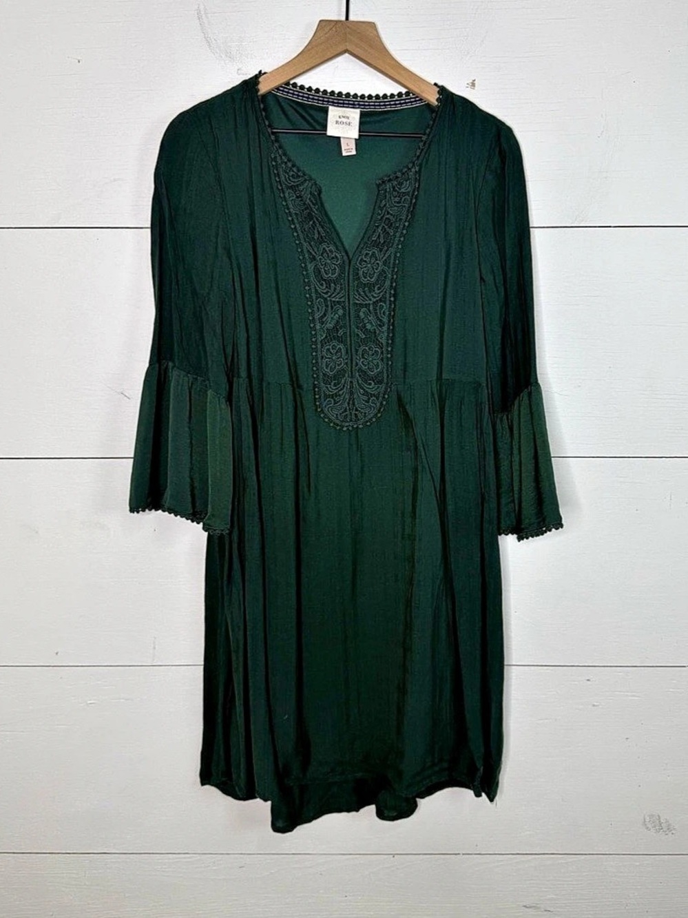 Know Rose • Embroidered Mini Dress in Green Size Large